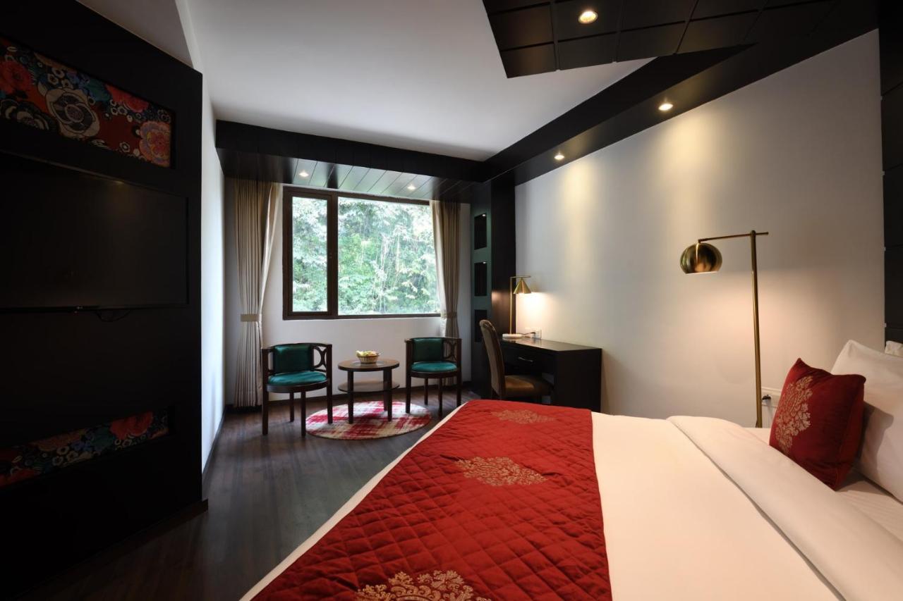 Ramada By Wyndham & Casino Golden
