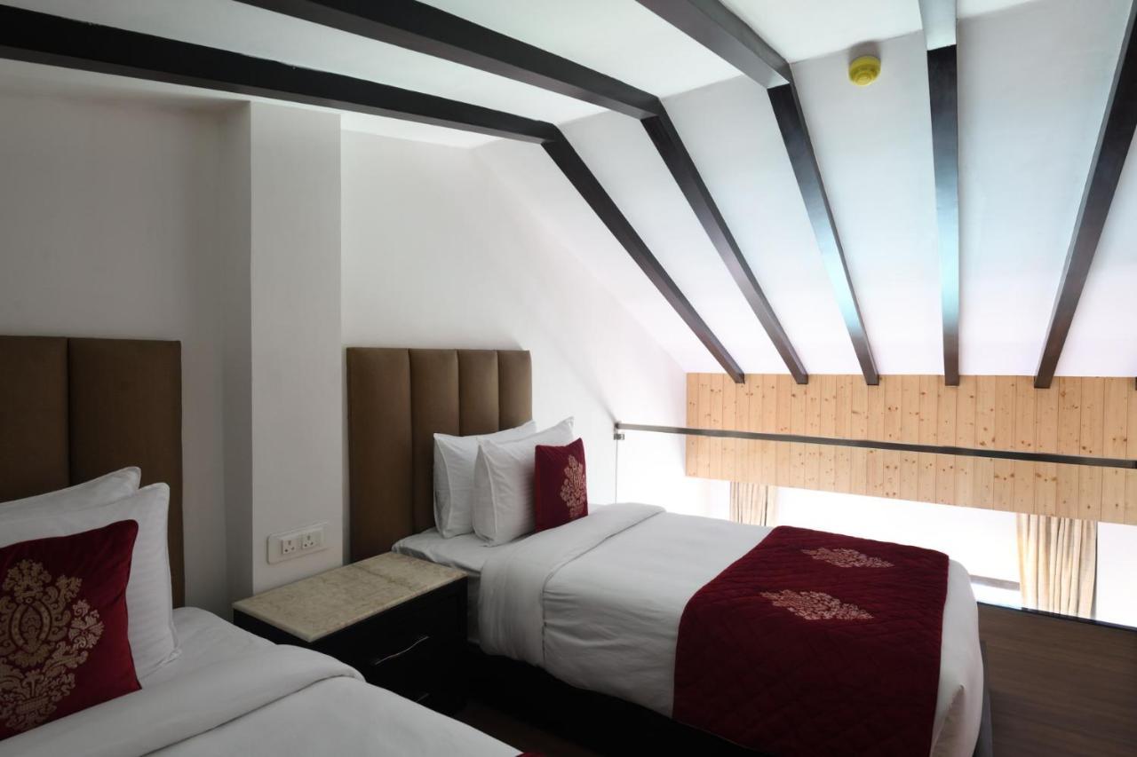 Hotel Ramada By Wyndham & Casino Golden