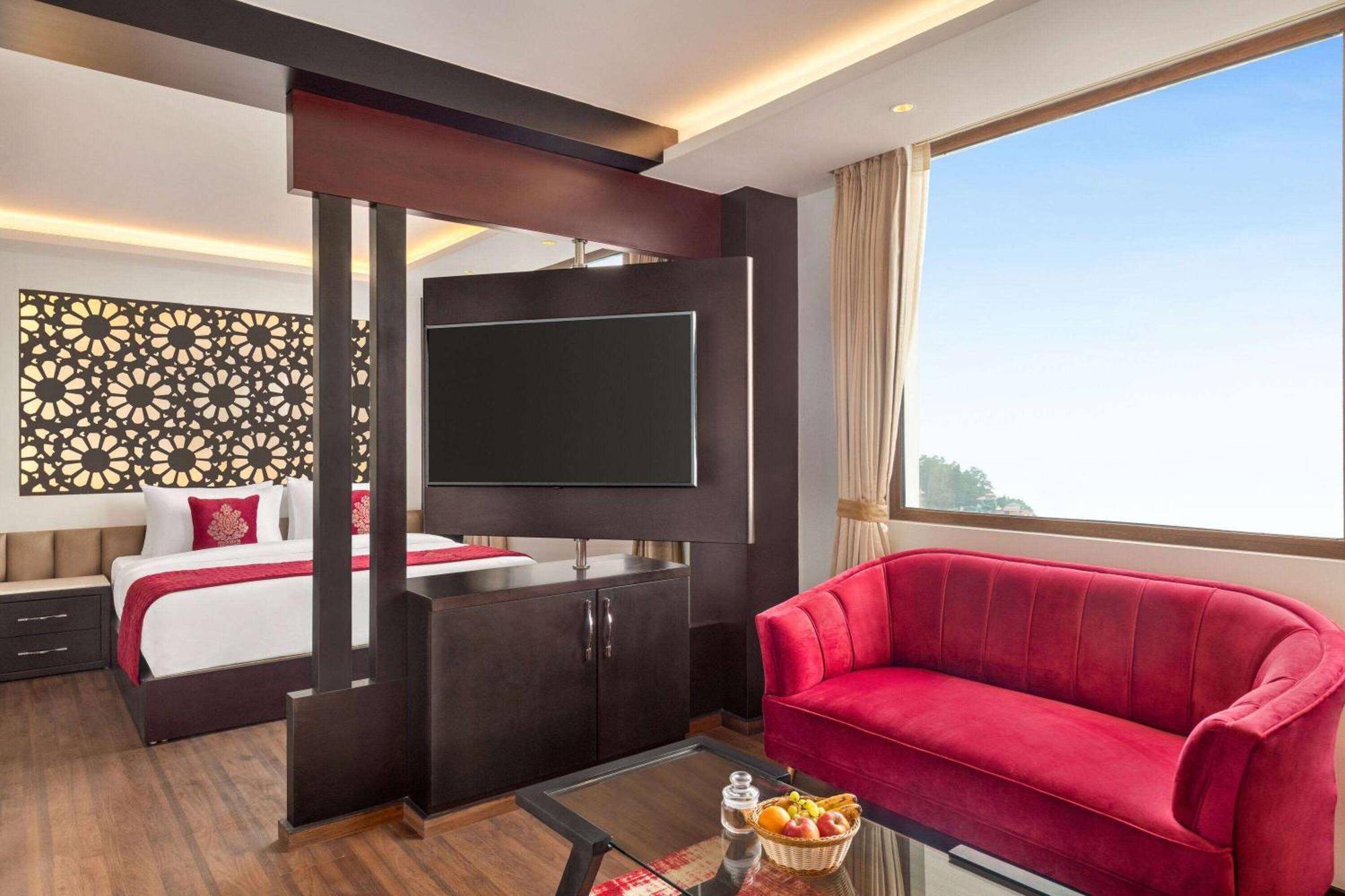 Ramada By Wyndham & Casino Golden 5*